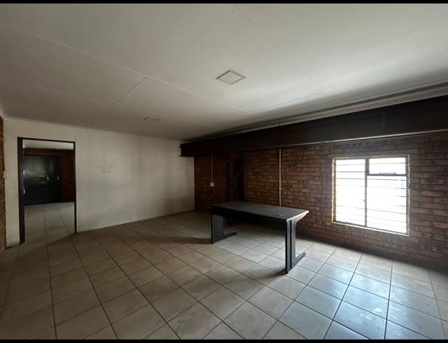 1,000M² WAREHOUSE TO LET IN WADEVILLE